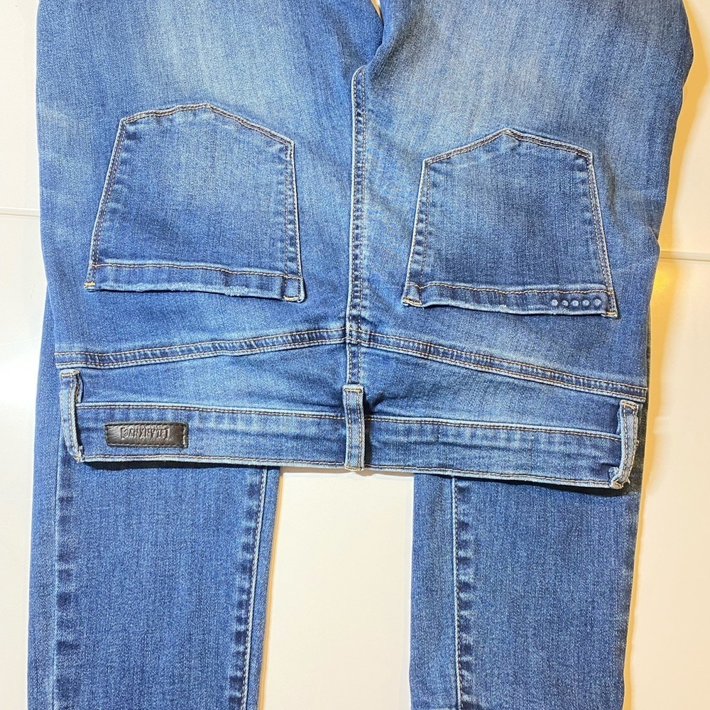 BlankNYC
The Bond Mid Rise Skinny Jeans - Picture 5 of 9